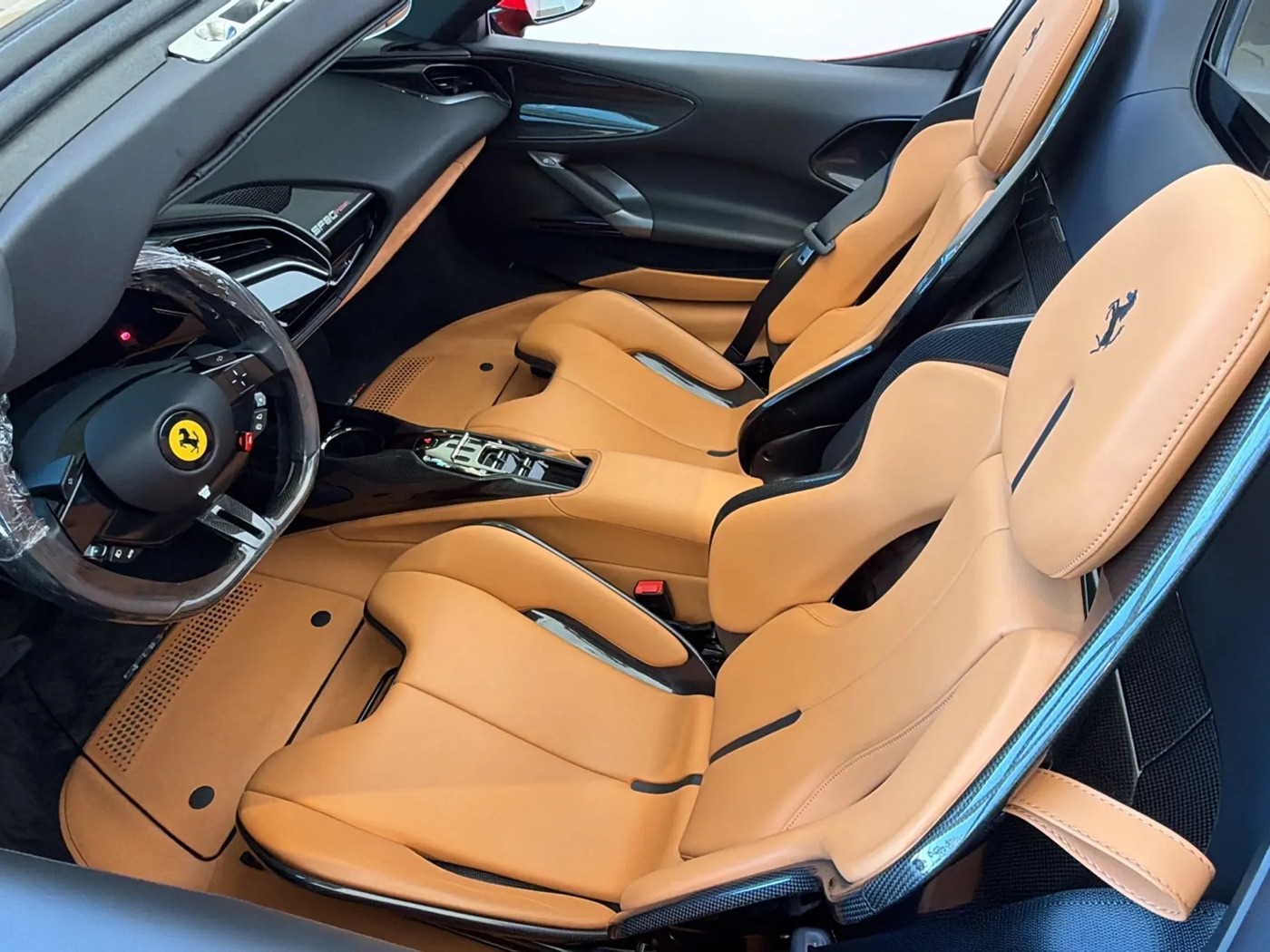 Ferrari SF90 — interior